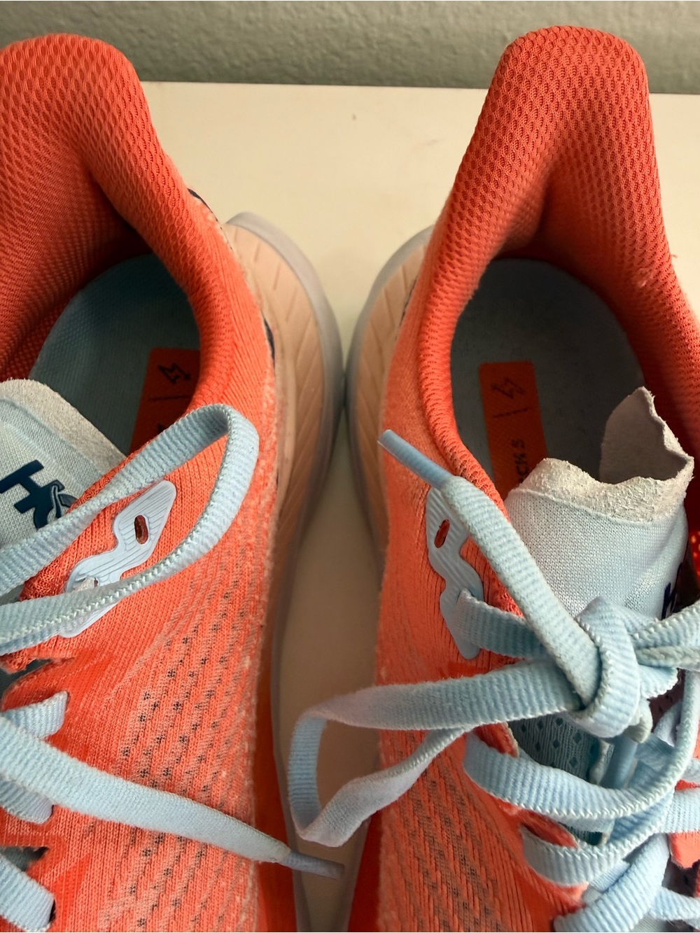 Hoka Mach 5 Women size 8.5 Coral Orange Running Shoes with Light Blue Accents - Picture 3 of 8